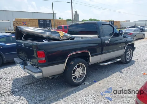 1998 Dodge Ram 1500 St/Ws из США, поврежденный, VIN 1B7HC16X6WS617341